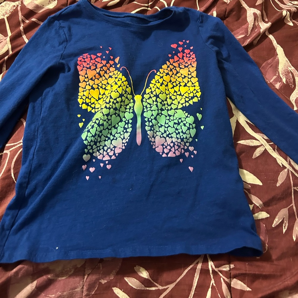 Little Girl’s Long-Sleeve Shirt. Size M (7/8).